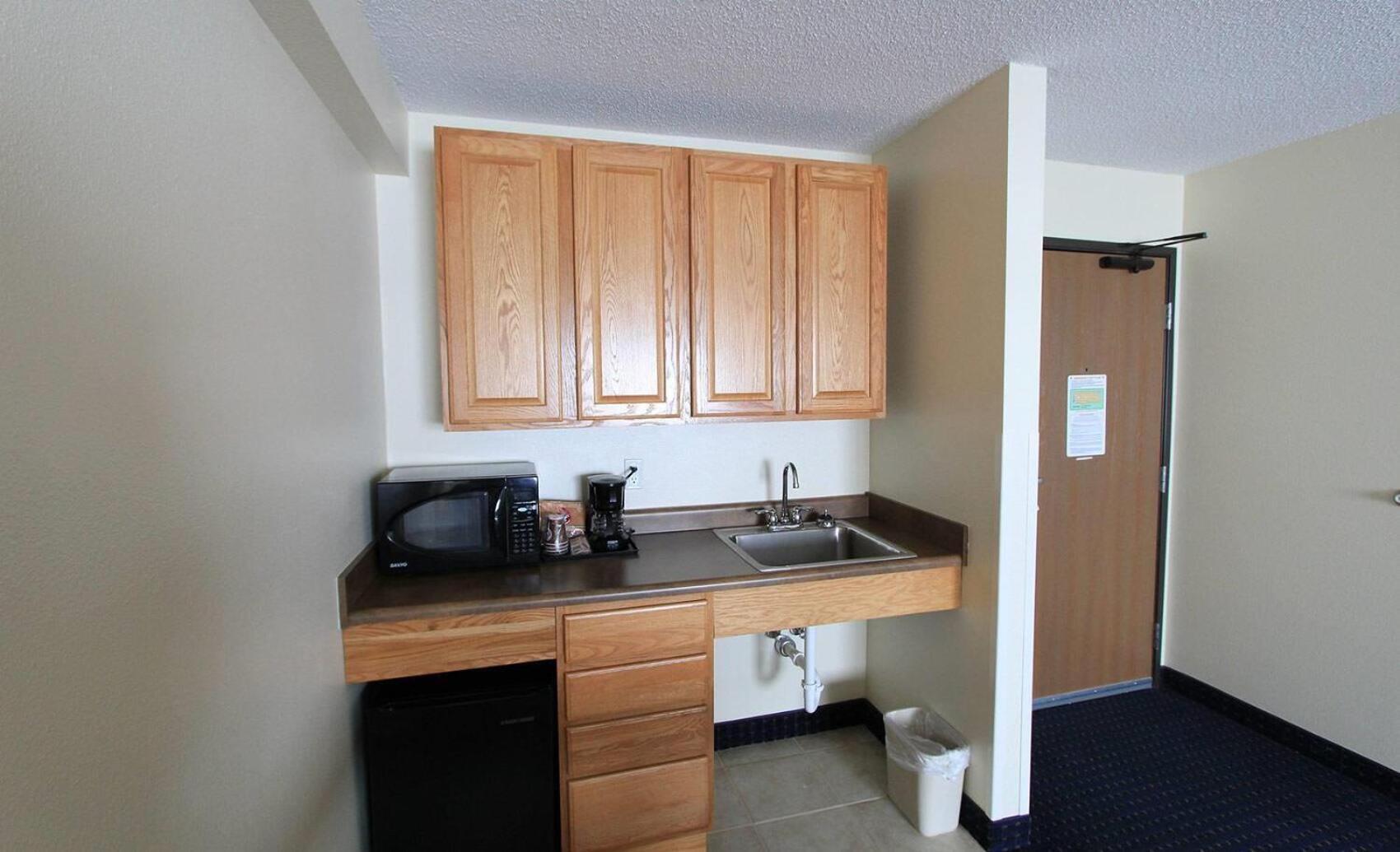 Americinn By Wyndham Cedar Rapids Airport Zewnętrze zdjęcie