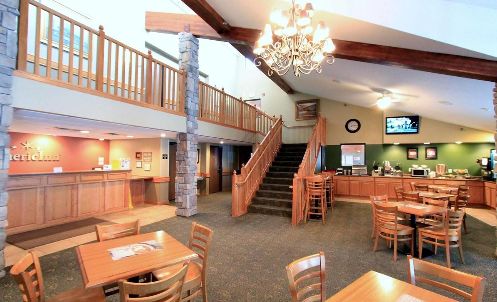 Americinn By Wyndham Cedar Rapids Airport Zewnętrze zdjęcie