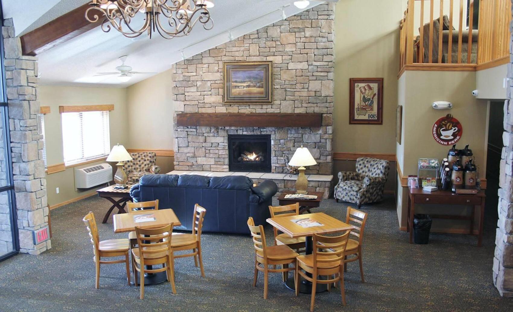 Americinn By Wyndham Cedar Rapids Airport Zewnętrze zdjęcie