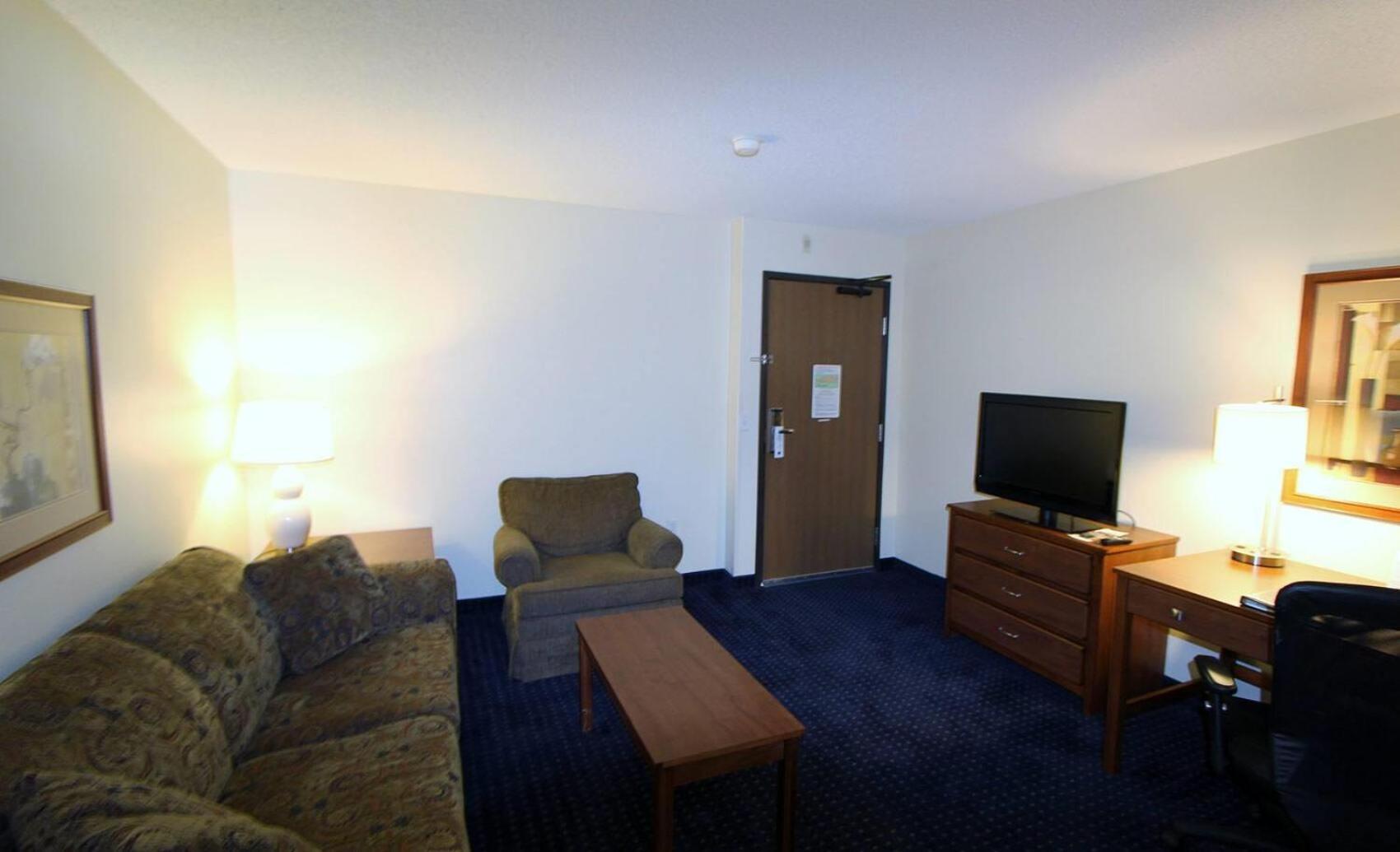 Americinn By Wyndham Cedar Rapids Airport Zewnętrze zdjęcie