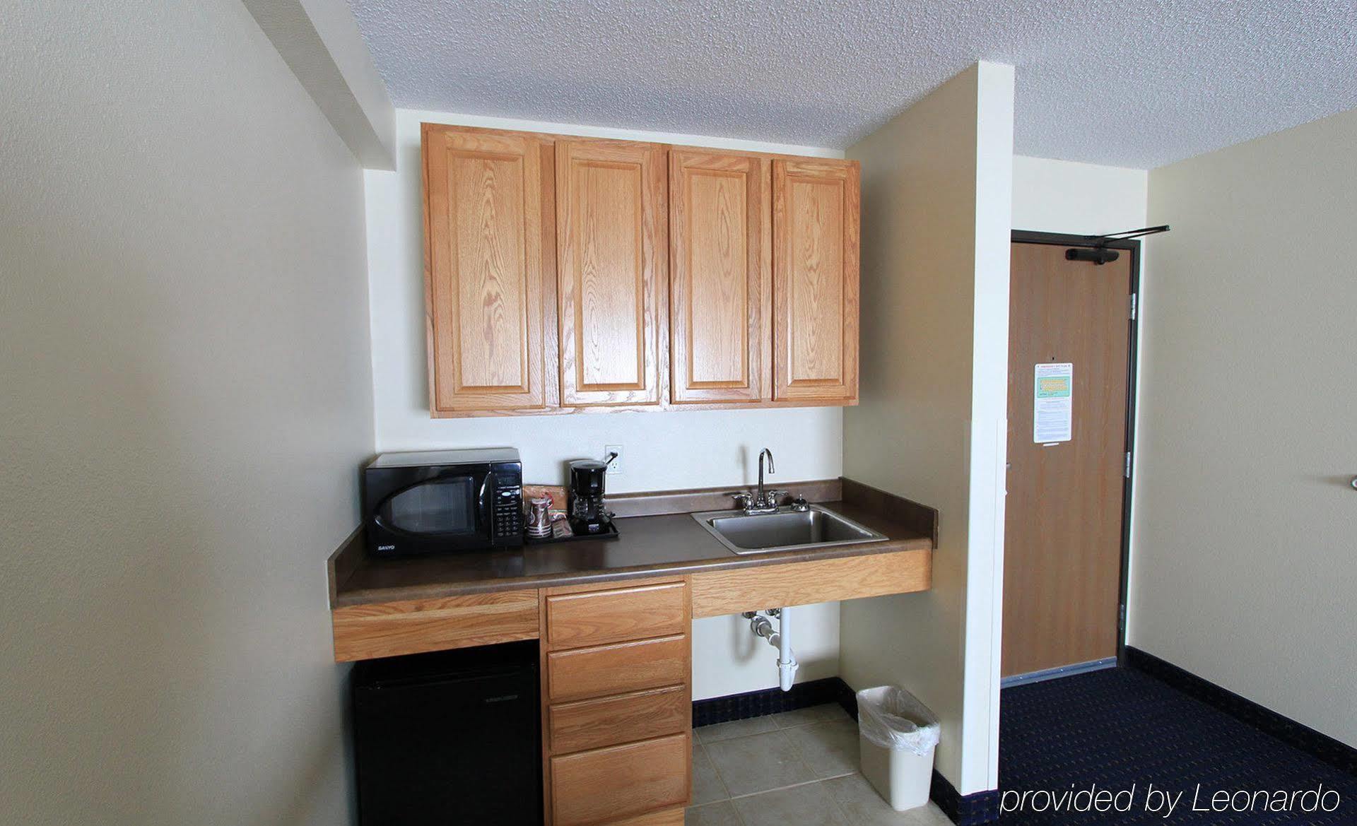 Americinn By Wyndham Cedar Rapids Airport Zewnętrze zdjęcie