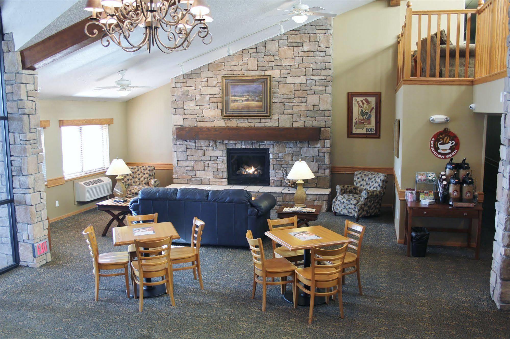 Americinn By Wyndham Cedar Rapids Airport Zewnętrze zdjęcie