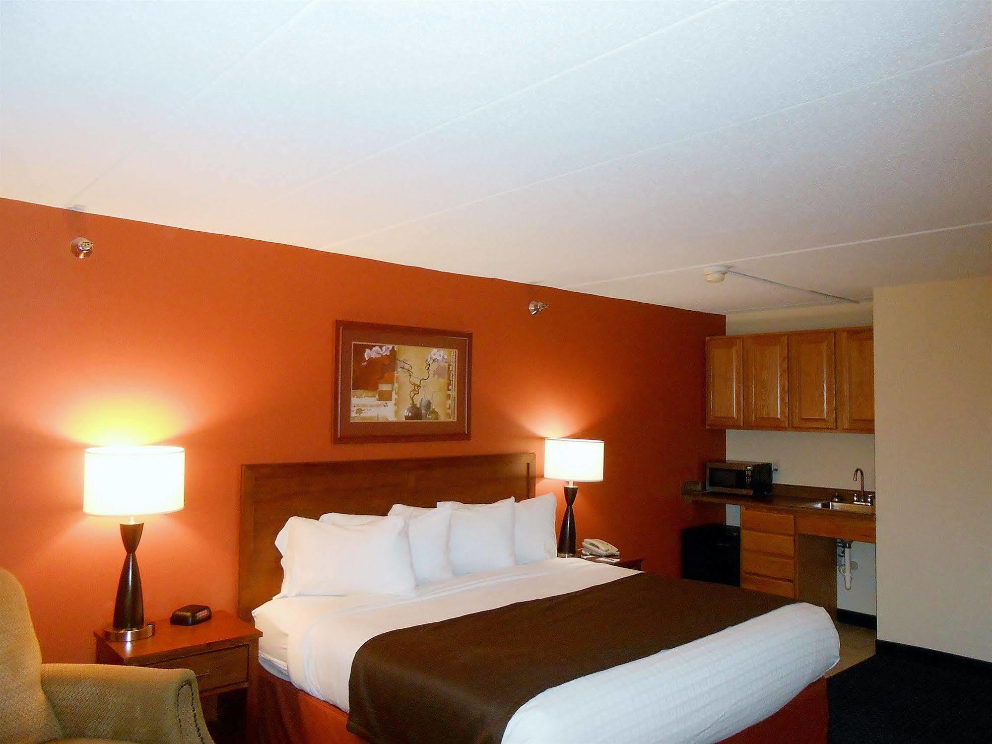Americinn By Wyndham Cedar Rapids Airport Zewnętrze zdjęcie